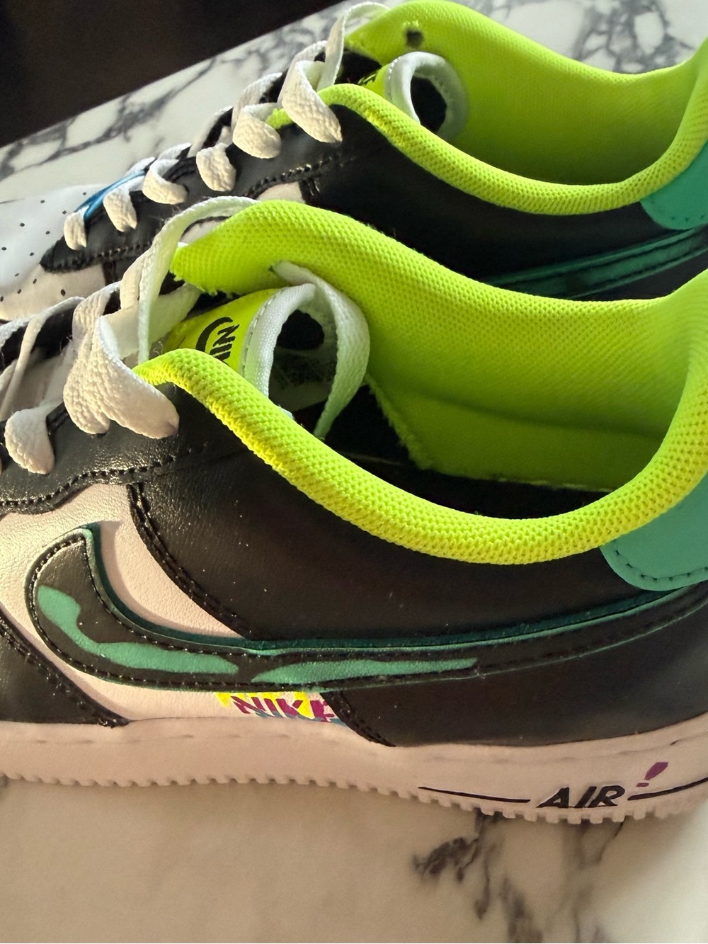 Nike Air Force 1 LV8 GS Graffiti Sneakers Size 6Y / Women’s 7.5 DX3349-100
